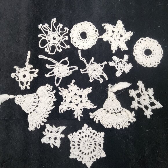 14 Handmade Crochet Snowflakes and Stars Christmas Ornaments Window Decor - Picture 1 of 8